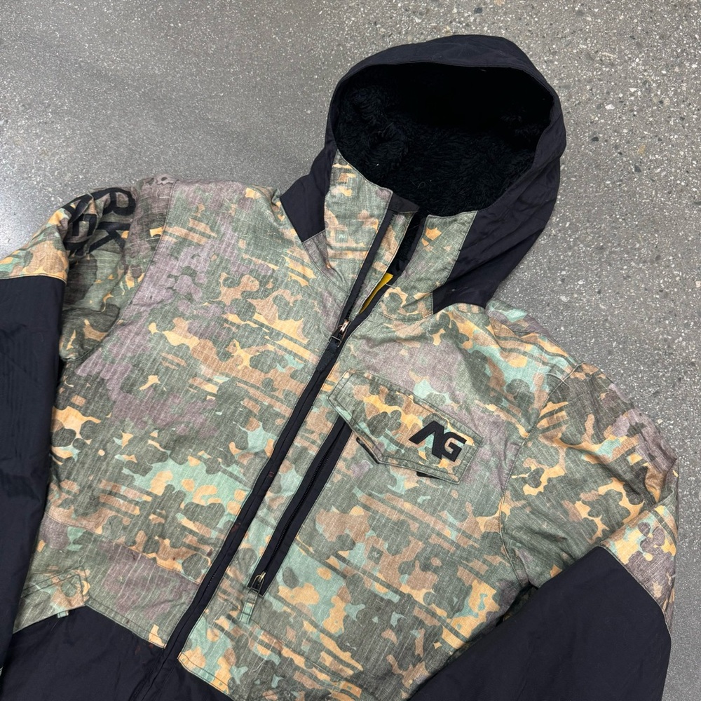 Vintage Burton Analog Greed Camo Snowboarding Jacket Size Medium